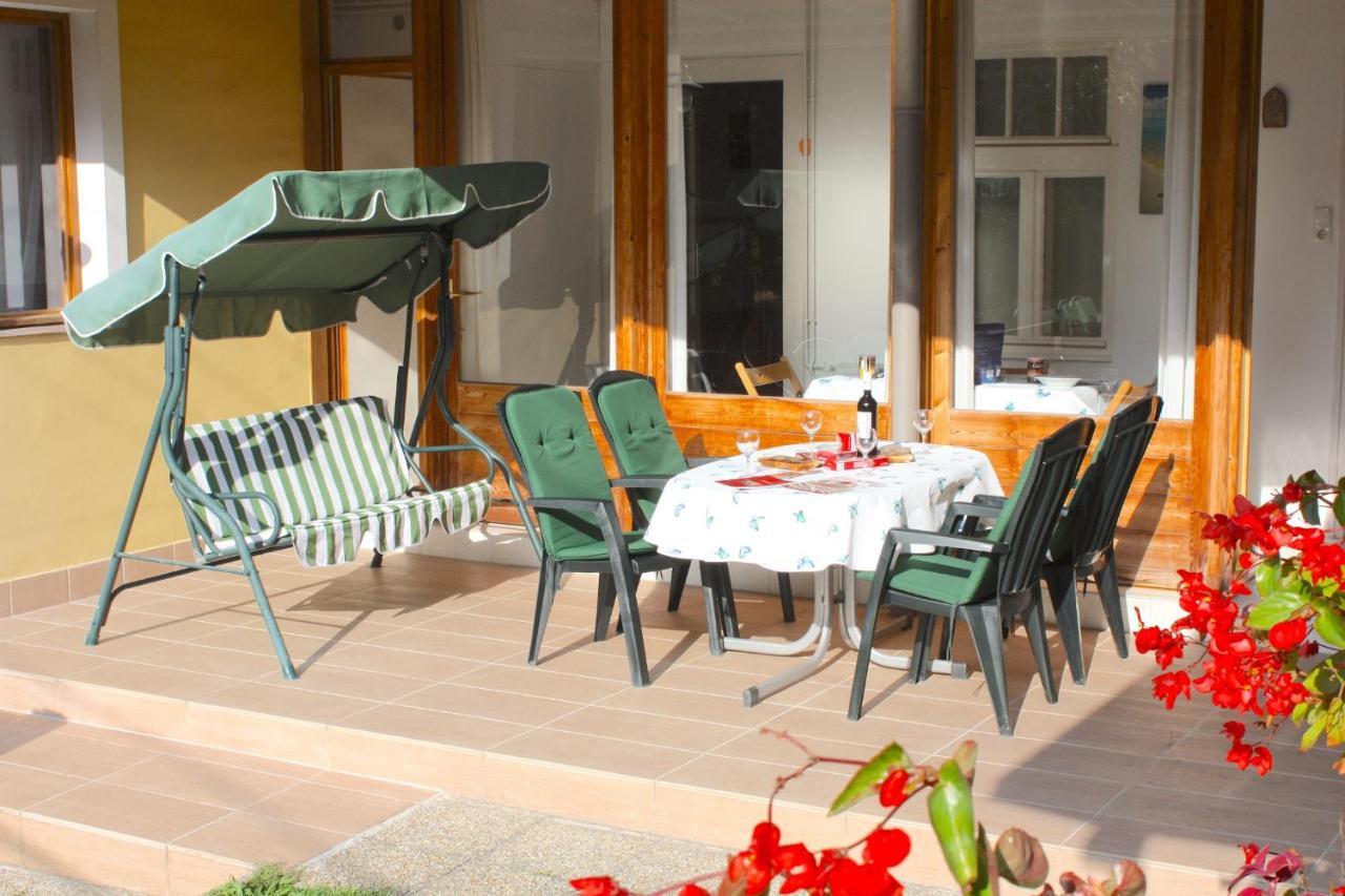Aranylaz Vendeghaz Apartment Visegrad Exterior photo